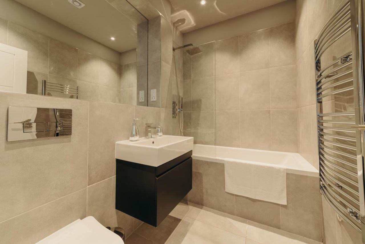 Watford Apartments Century House, Self Contained Units Luaran gambar
