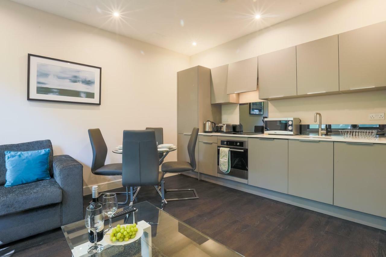 Watford Apartments Century House, Self Contained Units Luaran gambar
